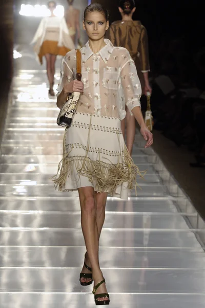 Look 13